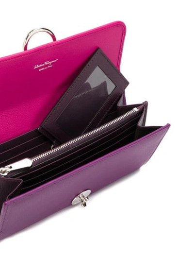 Shop Ferragamo Zweifarbiges Portemonnaie In Purple