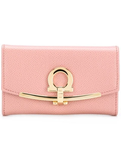 Shop Ferragamo Salvatore  Gancio Keyholder - Pink