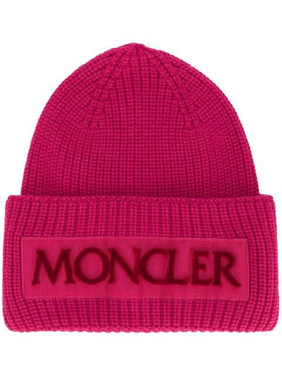 Shop Moncler Beanie Mit Logo In Pink