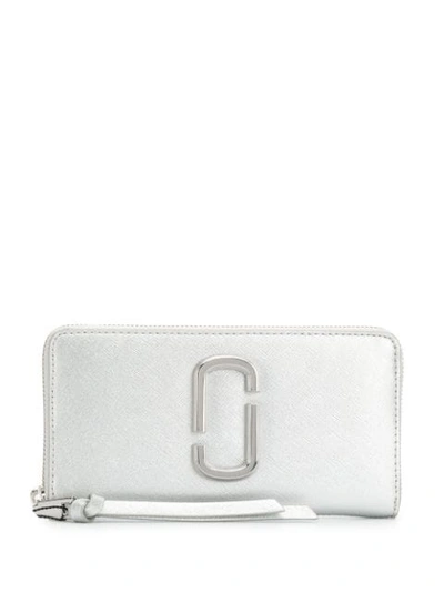 Shop Marc Jacobs Standard Continental Wallet In Silver