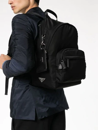 PRADA CLASSIC LOGO PLAQUE BACKPACK - 黑色