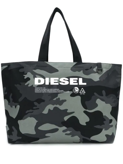 Shop Diesel Reisetasche Mit Camouflage-print In Green