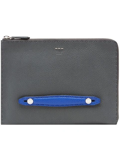 Shop Fendi Clutch Mit Reissverschluss - Grau