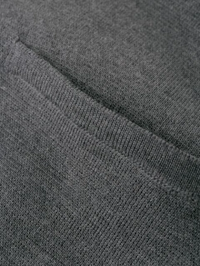 Shop Anglozine 'victory' Pullover Mit V-ausschnitt In Grey