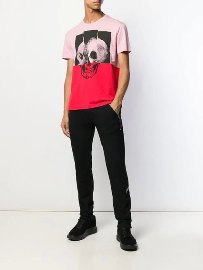 Shop Alexander Mcqueen T-shirt Mit Totenkopf In Pink