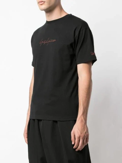 Shop Yohji Yamamoto Signature Logo T-shirt In Black
