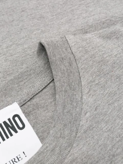 Shop Moschino T-shirt Mit Logo In 灰色