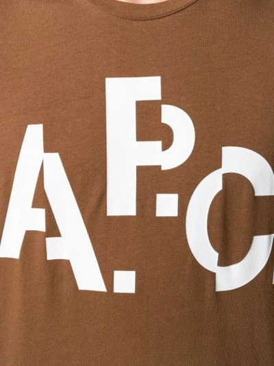 Shop Apc Logo T-shirt In Brown