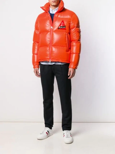 MONCLER LOGO PATCH PUFFER JACKET - 橘色