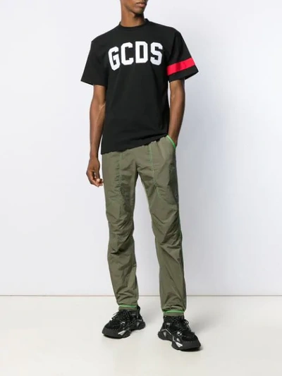 Shop Gcds Embroidered Logo T-shirt In Black