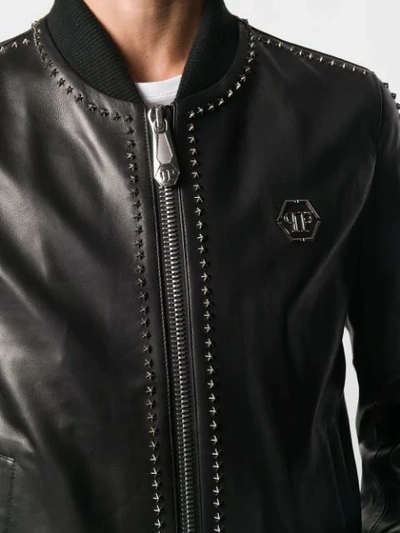 Shop Philipp Plein Lederjacke Mit Sternnieten In 0270 Black