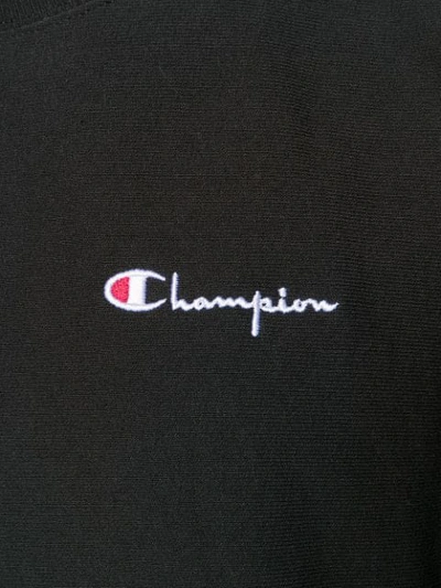 Shop Champion Pullover Mit Rundhalsausschnitt In Black