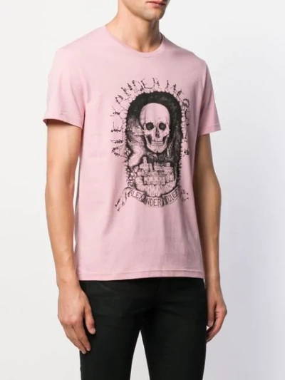 Shop Alexander Mcqueen T-shirt Mit Totenkopf-print In Pink