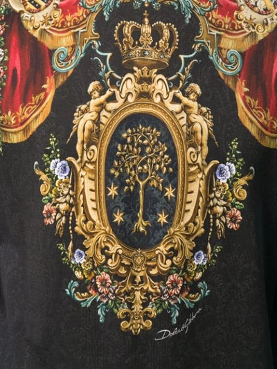 Shop Dolce & Gabbana T-shirt Mit Barock-print In Black