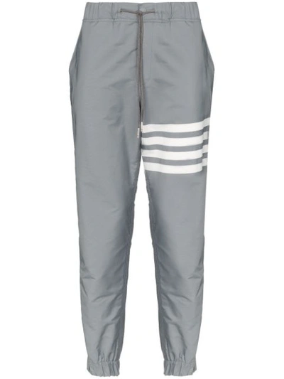 THOM BROWNE STRIPED DETAIL TROUSERS - 灰色