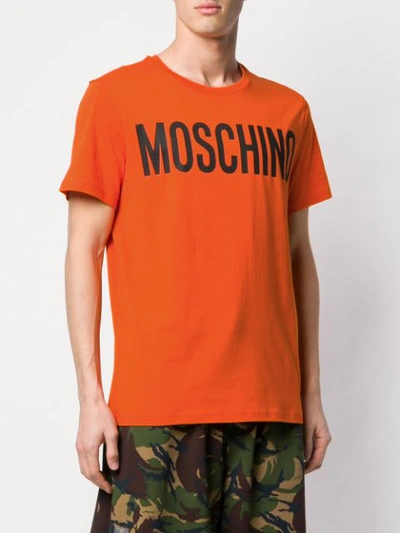 MOSCHINO LOGO PATCH T-SHIRT - 橘色
