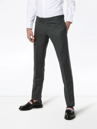 THOM BROWNE TAILORED STRIPED WOOL TROUSERS - 灰色