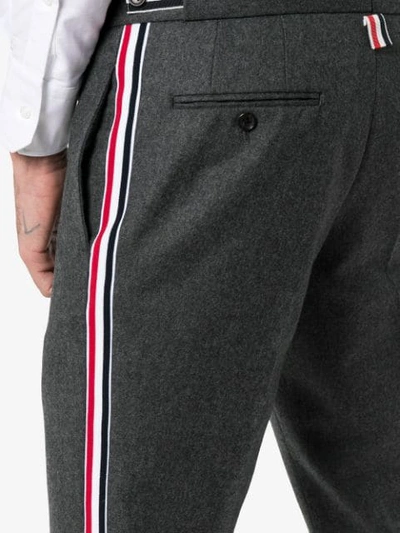 THOM BROWNE TAILORED STRIPED WOOL TROUSERS - 灰色