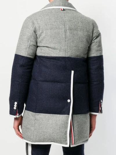 Shop Thom Browne Zweifarbiger Mantel In 055 Light Grey