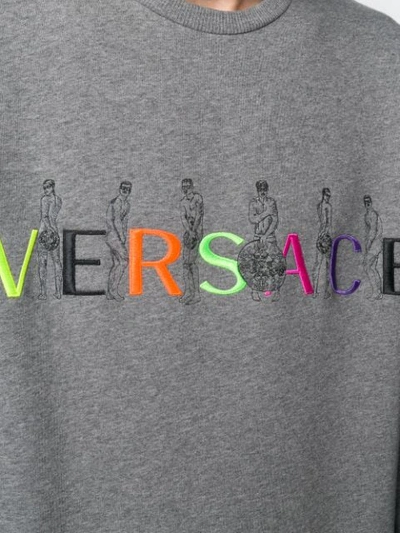 VERSACE EMBROIDERED LOGO SWEATSHIRT - 灰色