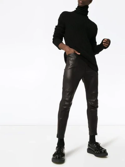 CROPPED LEATHER TROUSERS