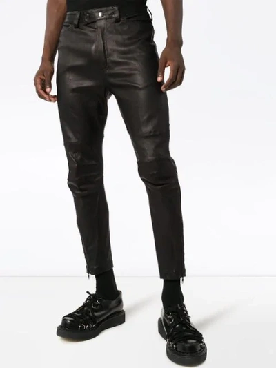 CROPPED LEATHER TROUSERS