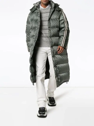 Shop Gucci Gg Supreme Padded Coat In Grey