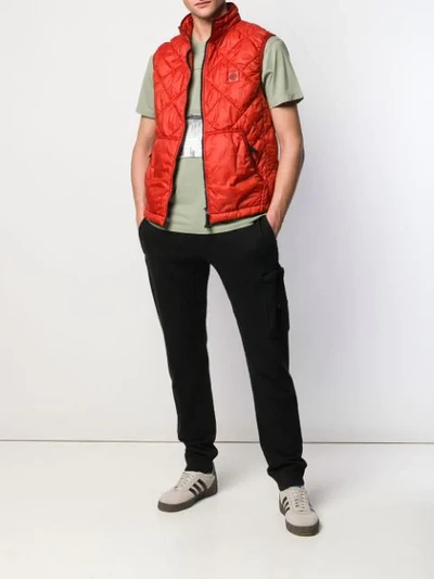 STONE ISLAND QUILTED PADDED GILET - 橘色
