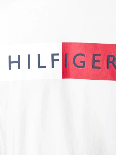 TOMMY HILFIGER COLOUR-BLOCK FLAG T-SHIRT - 白色
