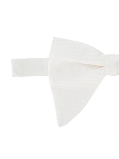 Shop Gucci Classic Bow Tie In White