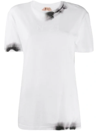 Shop N°21 Smudge Print T-shirt In White