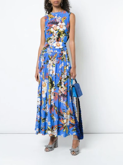 Shop Diane Von Furstenberg Dvf  Florales Seidentop Mit Ärmellosem Design - Blau In Blue