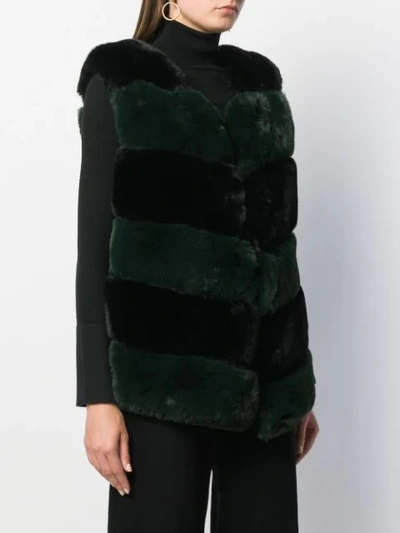 APPARIS RITANA FAUX FUR PADDED VEST - 黑色