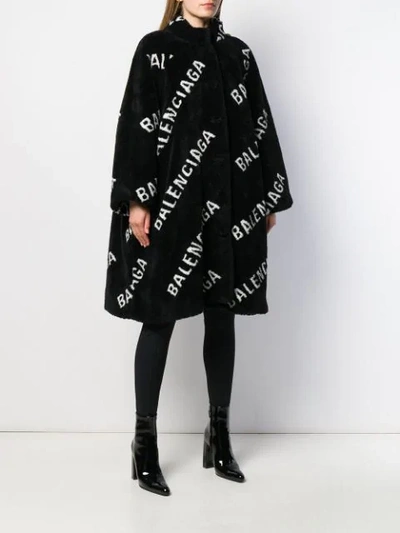 BALENCIAGA ALL OVER LOGO COAT - 黑色