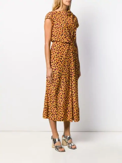 Shop Saloni Kleid Mit Abstraktem Print In Yellow