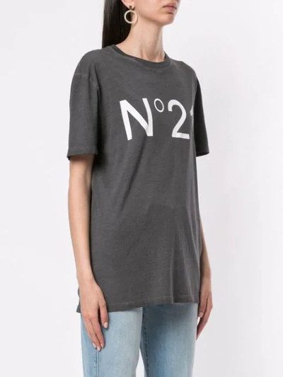 Shop N°21 Logo Print T-shirt In Grey