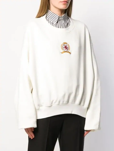 Tommy Hilfiger Embroidered Logo Sweatshirt In Yah Bianco