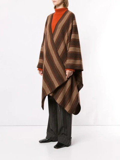 Shop The Row Gestreiftes Cape In Brown