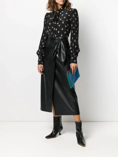 Shop Marc Jacobs The Floral-print Loose-fit Blouse In Black