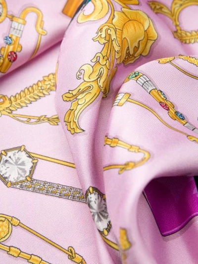 Shop Versace Kleid Mit "blonde"-print In Pink