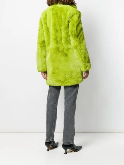 Shop Apparis Mantel Aus Faux Fur In Green