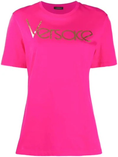 Shop Versace Logo Print T-shirt In A2451 Fucsia