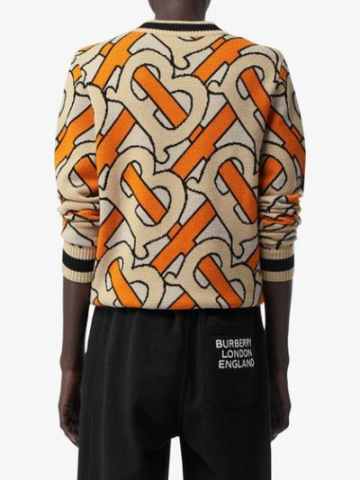 Shop Burberry Pullover Mit V-ausschnitt In Orange