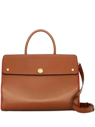 Shop Burberry Mittelgrosse 'elizabeth' Handtasche In Malt Brown