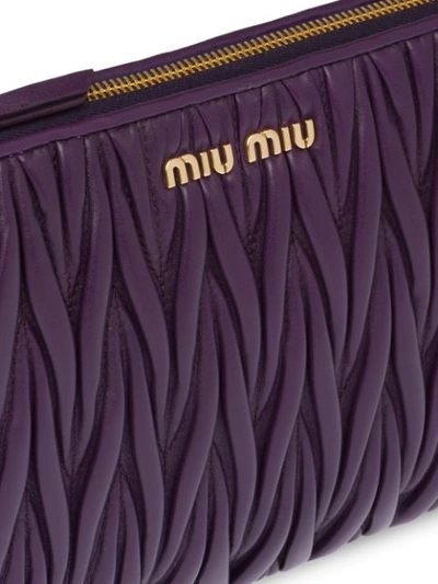 Shop Miu Miu Matelassé-schultertasche In F0030 Violet