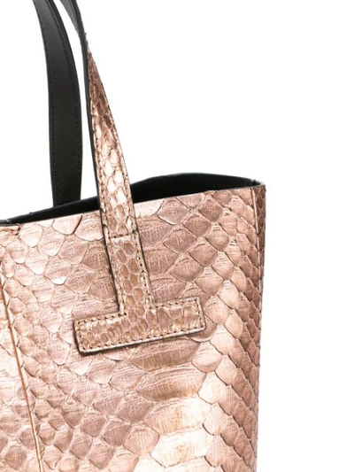Shop Tom Ford Handtasche Mit Schlangen-effekt - Braun In Brown