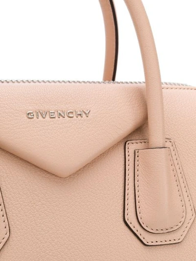 Shop Givenchy Mittelgrosse 'antigona' Handtasche In Neutrals