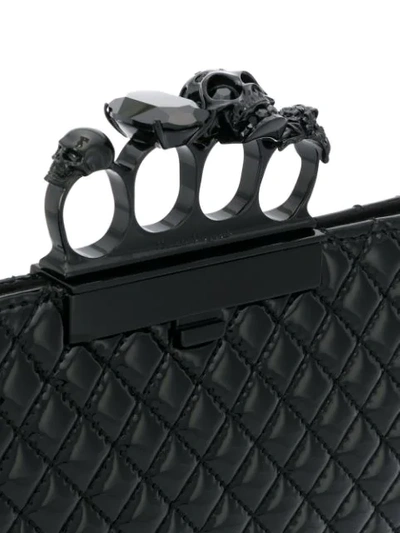 Shop Alexander Mcqueen Clutch Mit Schlagring-griff In Black