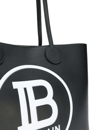 Shop Balmain Shopper Mit Logo-print In Eab Black