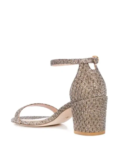 STUART WEITZMAN TEXTURED METALLIC SANDAL - 金色